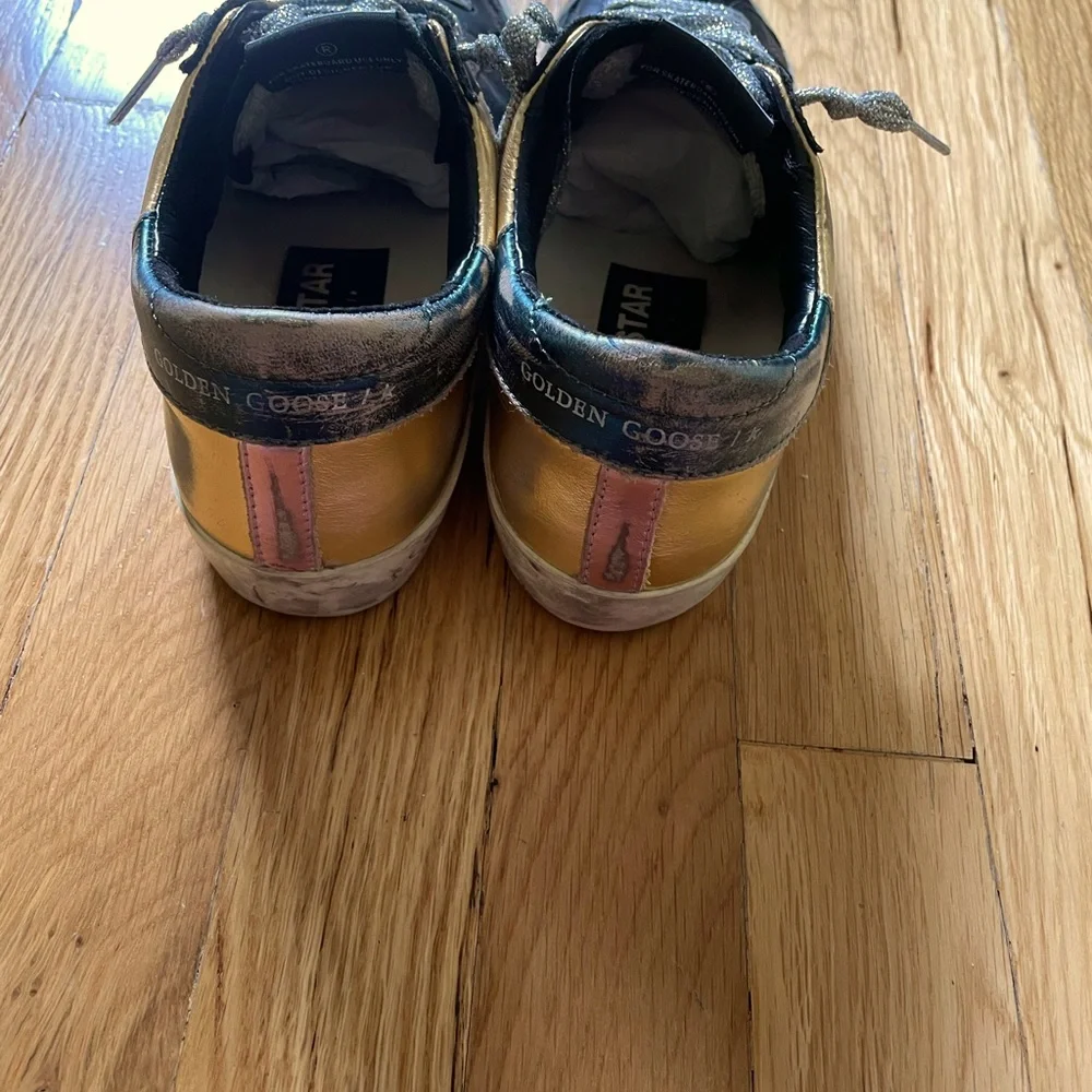 Golden Goose sz 36 women’s sneaker - Picture 3 of 3